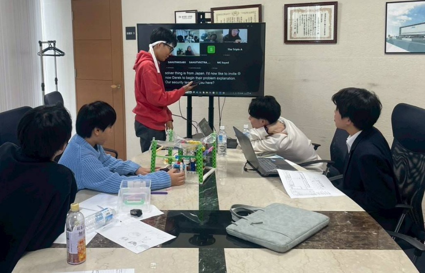 STEAMキャンプ活動の様子 4